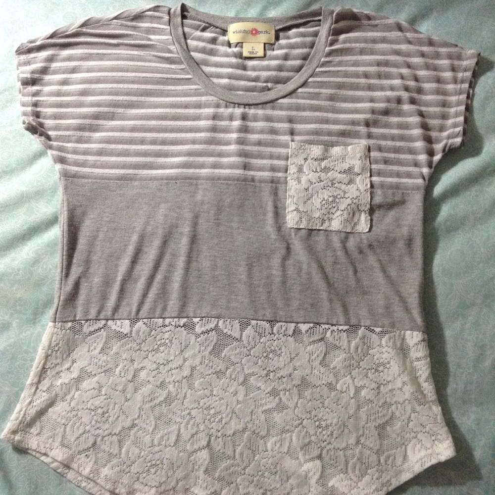 💜Dressy, short sleeve, lace shirt..💖